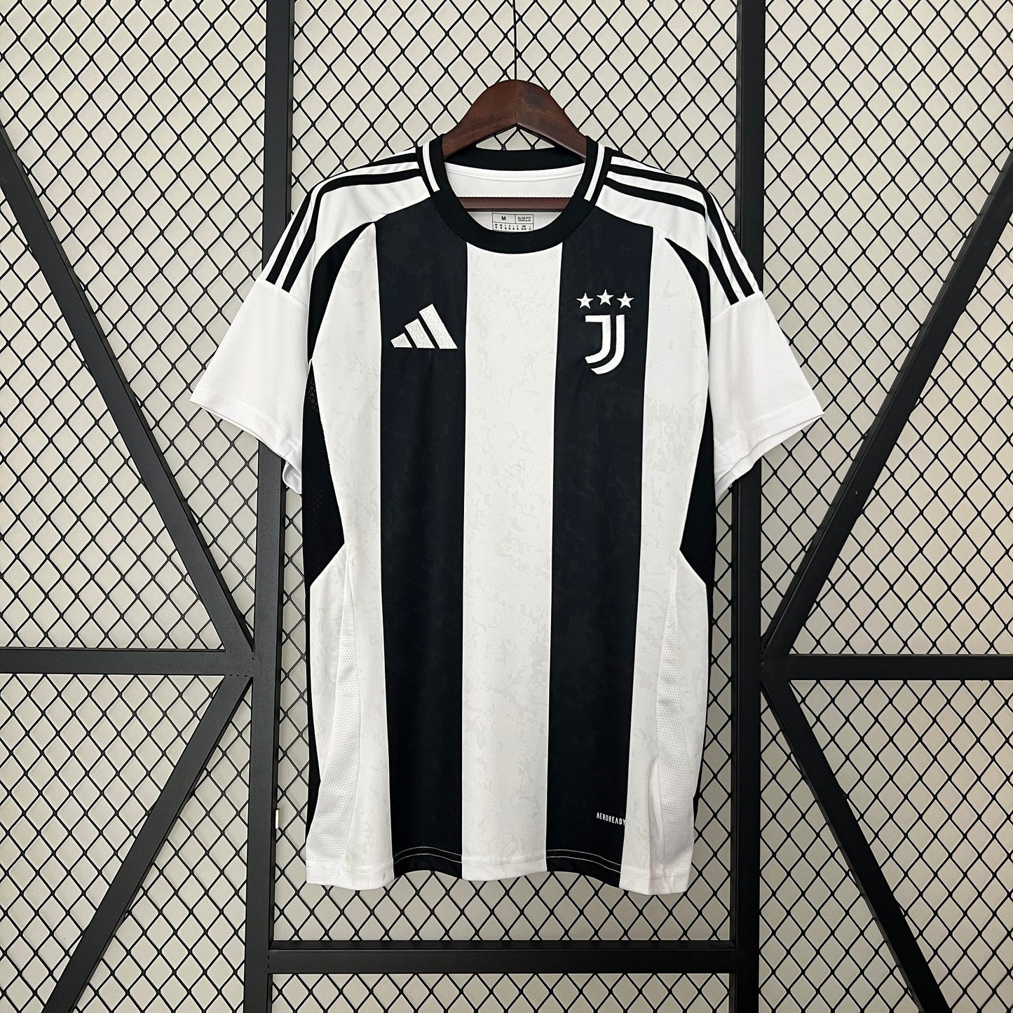 Juventus Home Kit 24-25